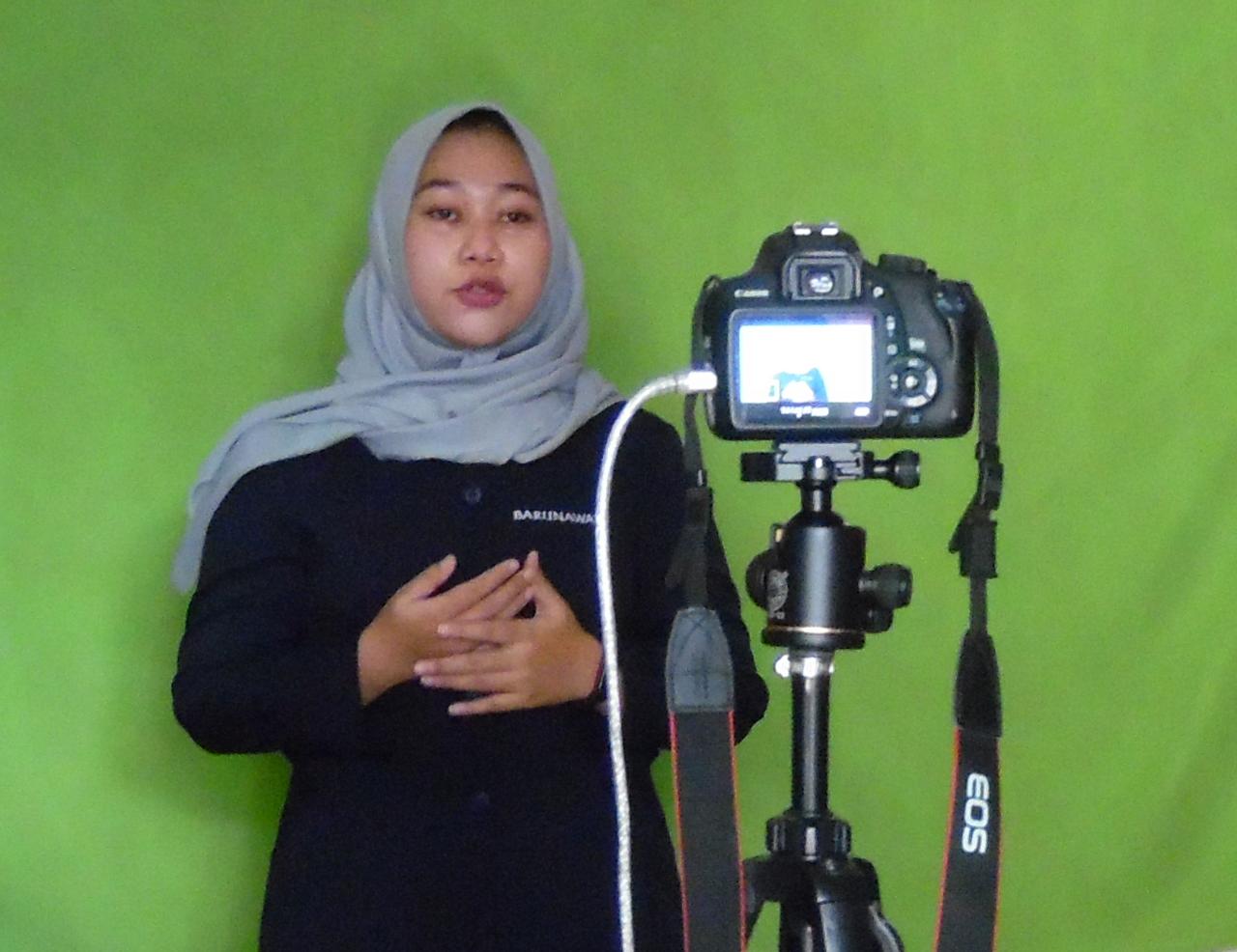 Gambar INOVASI GURU BARUNAWATI DALAM PEMBUATAN STUDIO MINI DI RUMAH