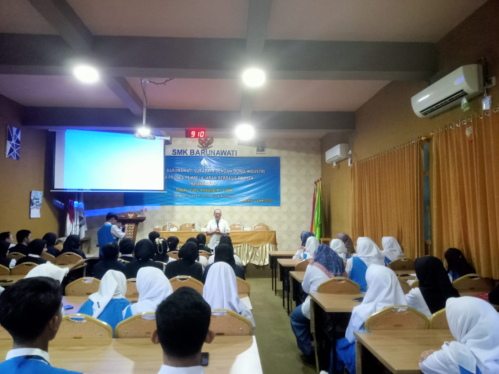 Gambar Kolaborasi SMK Barunawati dengan PT. PCN Surabaya