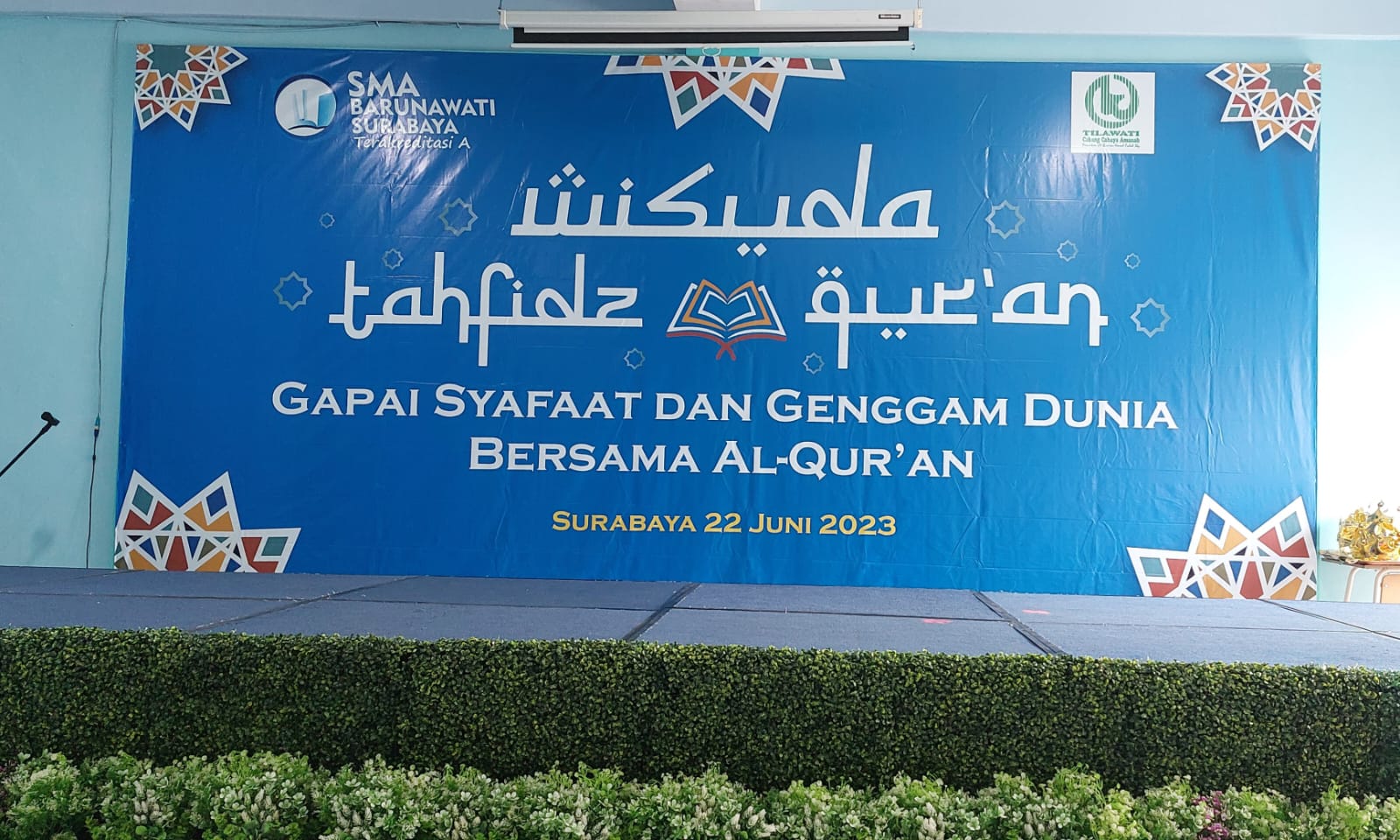 Gambar Ada Wisuda Tahfidz di SMA Barunawati Surabaya