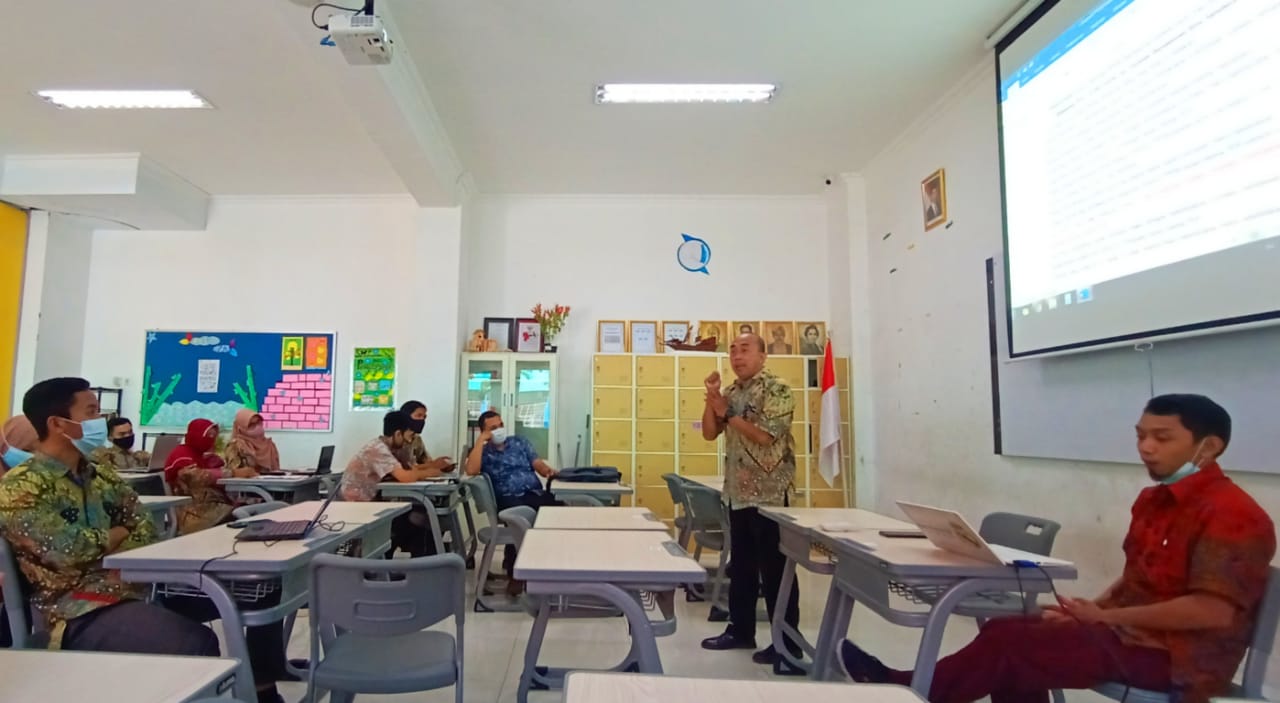 Gambar Lewat Edukasi dan Peran Guru, Barunawati Mudahkan Wali Murid Dalam Proses PPDB Online